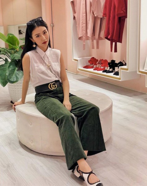 Nguoi dep Viet sanh dieu xuong pho tuan qua hinh anh 2