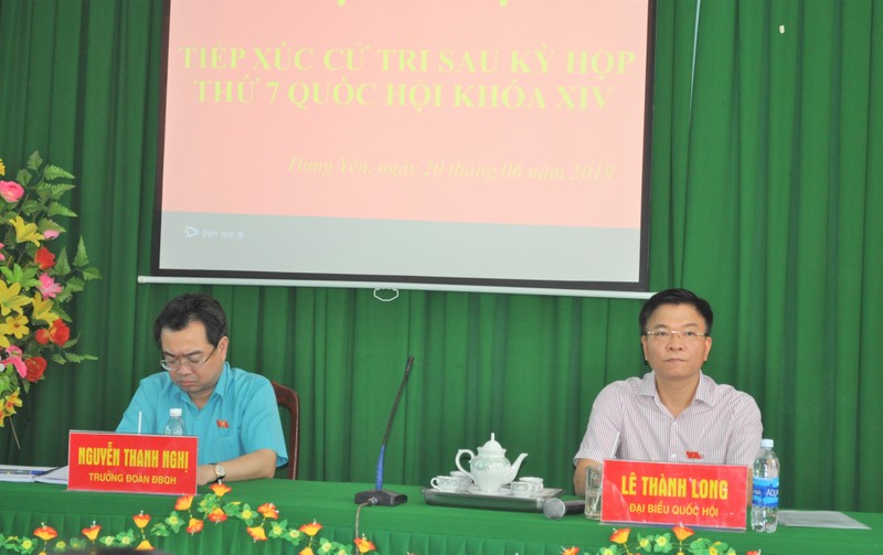 Bộ trưởng Bộ Tư pháp Lê Thành Long tiếp xúc cử tri xã Hưng Yên, An Biên