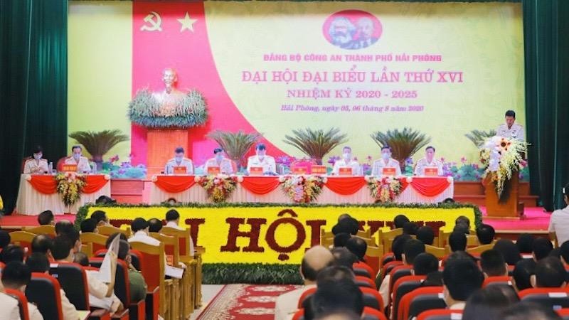 Quang cảnh đại hội