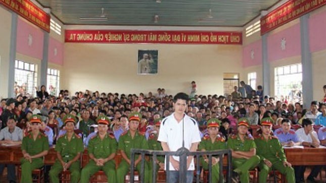 Tử hình kẻ sát nhân giết người man rợ bằng búa bổ củi
