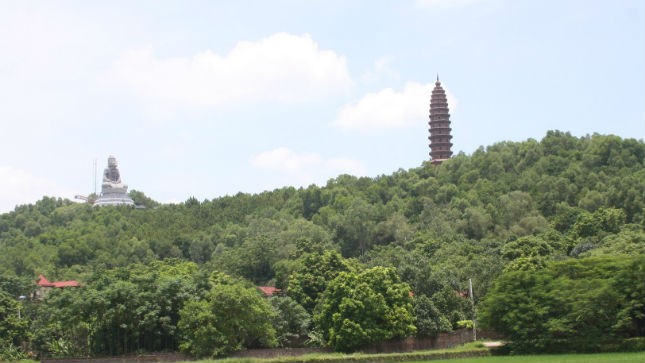Núi Phật Tích nhìn từ xa