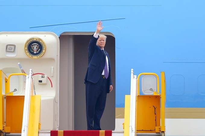 Tổng thống Mỹ Donald Trump chào tạm biệt Hà Nội ảnh 1