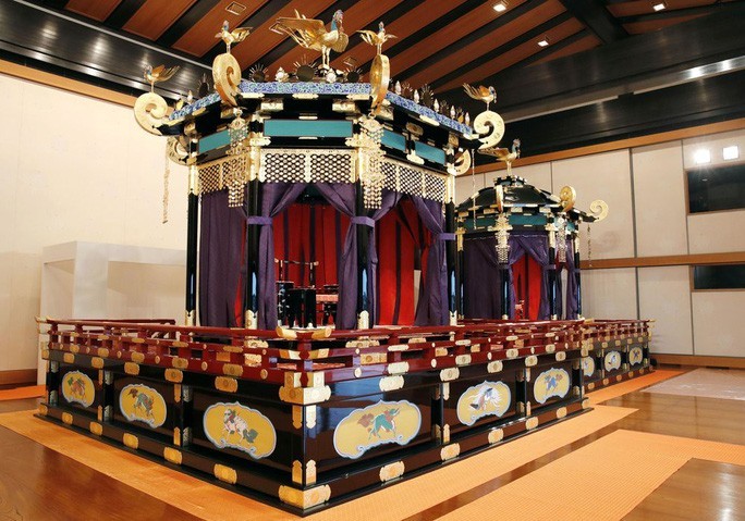 Nhật hoàng Naruhito chính thức lên ngôi - Ảnh 3. Nhật hoàng Naruhito chính thức lên ngôi - Ảnh 3.