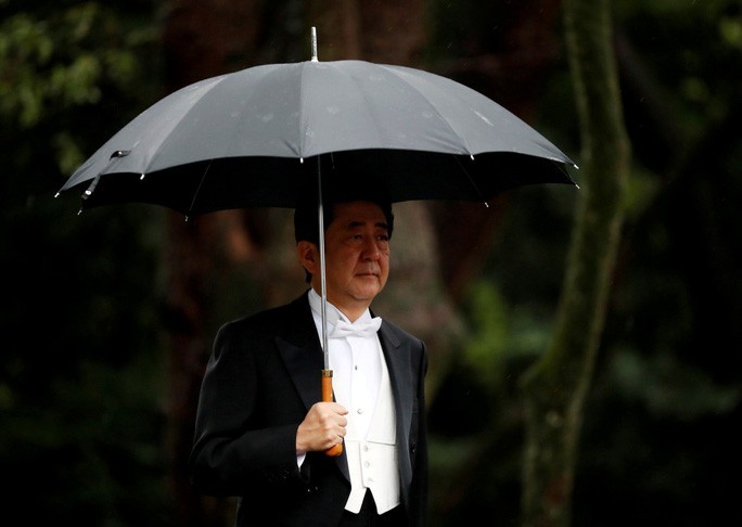 Nhật hoàng Naruhito chính thức lên ngôi - Ảnh 2. Nhật hoàng Naruhito chính thức lên ngôi - Ảnh 2.