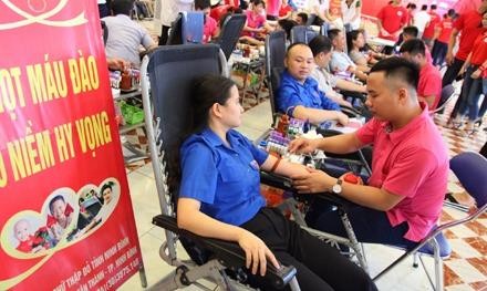 Người hiến máu tình nguyện được tặng gói xét nghiệm tầm soát ung thư