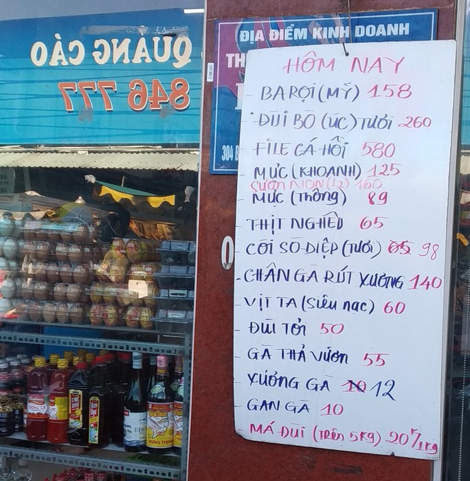 Thịt gà giá rẻ như rau, nhập khẩu tăng 150% - Ảnh 1. Thịt gà giá rẻ như rau, nhập khẩu tăng 150% - Ảnh 1.