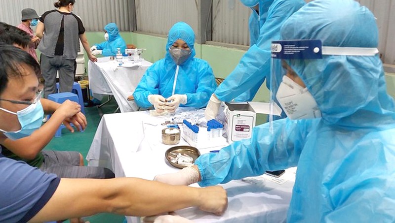 Tăng cường xét nghiệm, tầm soát COVID-19 ở khu vực có nguy cơ