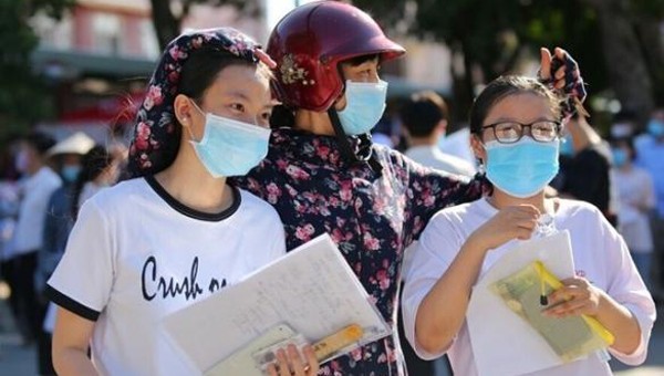 Thi lớp 10 ở Hà Nội: “Nóng” từ phụ huynh?