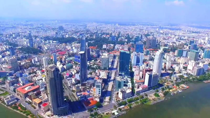 Nhờ định hướng đúng đắn, Việt Nam ngày càng phát triển và khẳng định vị thế trên trường quốc tế.
