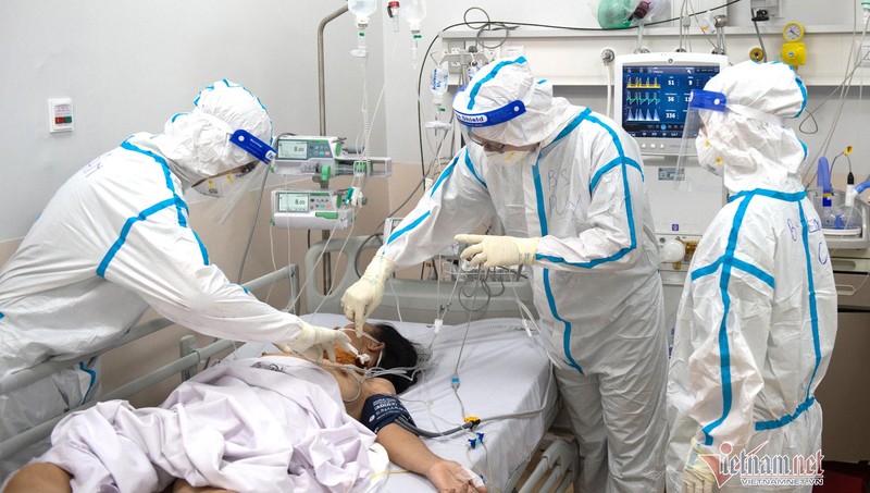 Ngoài Bệnh viện Hồi sức COVID-19 tại Bệnh viện Chợ Rẫy, TP HCM sẽ có thêm 3 Trung tâm Hồi sức tích cực để điều trị bệnh nhân nhiễm COVID-19 nặng và rất nặng.