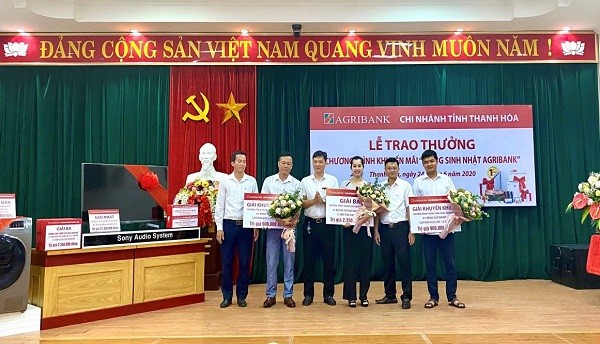 Nhiều khách hàng của Agribank Thanh Hóa trúng thưởng chương trình “Mừng sinh nhật Agribank”