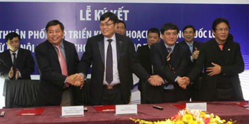 Sau khi PLVN có loạt bài nói về Dự án thu phí không dừng do Liên danh Công ty CP TASCO - Ngân hàng BIDV đăng ký thực hiện, Bộ GTVT mới đây đã khẳng định, sắp tới sẽ có một số cuộc họp nhằm tranh thủ sự đồng thuận từ các nhà đầu tư đối với dự án mà Bộ này