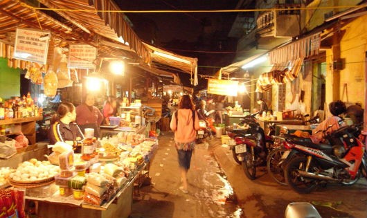 Một góc chợ Hàng Bè xưa