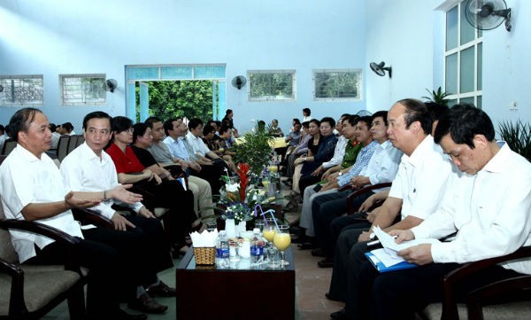 Lãnh đạo UBND tỉnh giải đáp những vướng mắc, khó khăn của DN tại buổi gặp gỡ doanh nhân hàng tuần