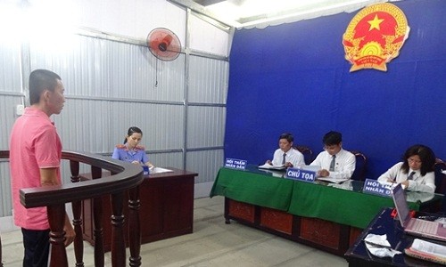 Bị cáo Thuận tại phiên xét xử. Ảnh Báo Công lý