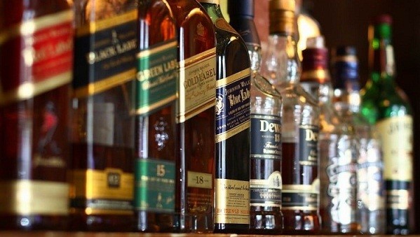 Rượu bia là những mặt hàng được kiểm soát chặt dịp trước Tết. (Ảnh minh họa)