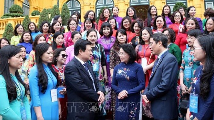Phó Chủ tịch nước Đặng Thị Ngọc Thịnh gặp mặt đoàn đại biểu nữ cán bộ quản lý, nhà khoa học nữ ngành giáo dục và đào tạo