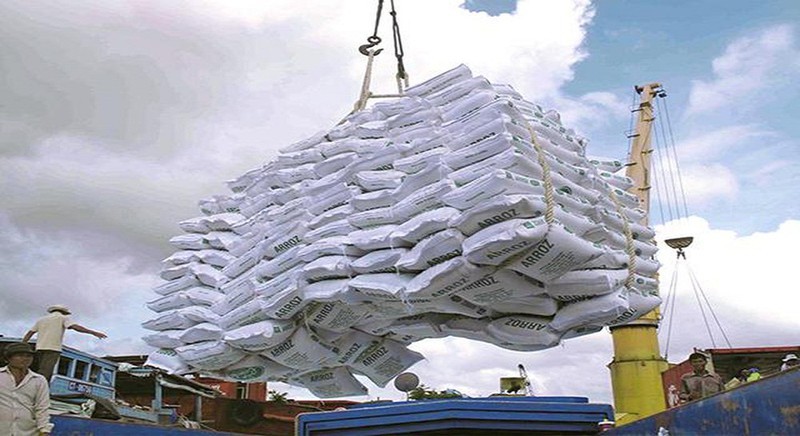 Rà lại số liệu để quyết định tạm dừng hay tiếp tục xuất gạo