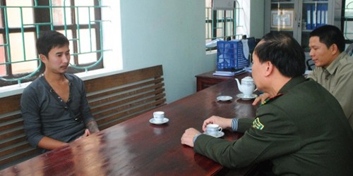 Triệu tập nam thanh niên “khoe chiến tích” giết khỉ