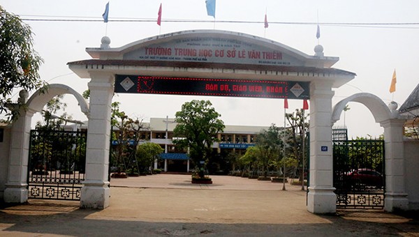 Trường THCS Lê Văn Thiêm nơi nữ sinh theo học những ngày qua rộ lên với tin đồn thất thiệt.