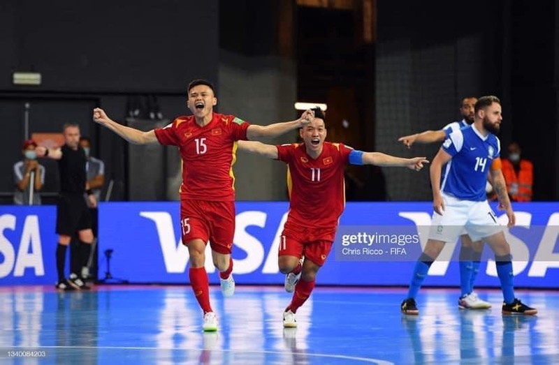 Đình Hùng (15) ghi bàn thắng duy nhất cho ĐT Futsal Việt Nam.