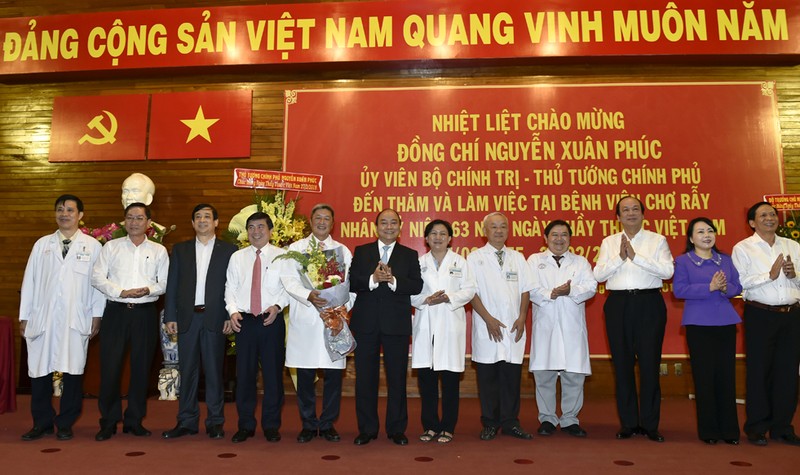 Thủ tướng yêu cầu xử lý nghiêm các trường hợp xâm phạm thầy thuốc