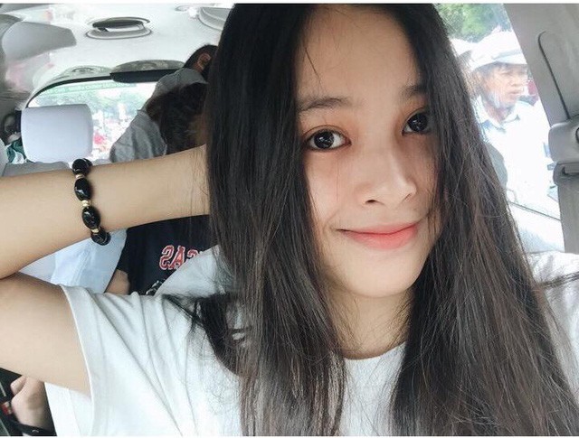 Bất ngờ hình ảnh thời thơ ấu của Hoa hậu, Á hậu Việt Nam 2018 ảnh 8