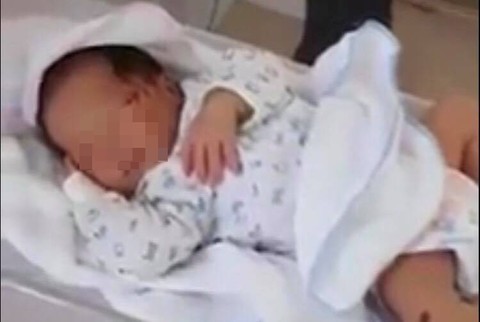 Làm rõ thông tin mẹ bỏ con mới sinh xuống hố nhà vệ sinh ảnh 2