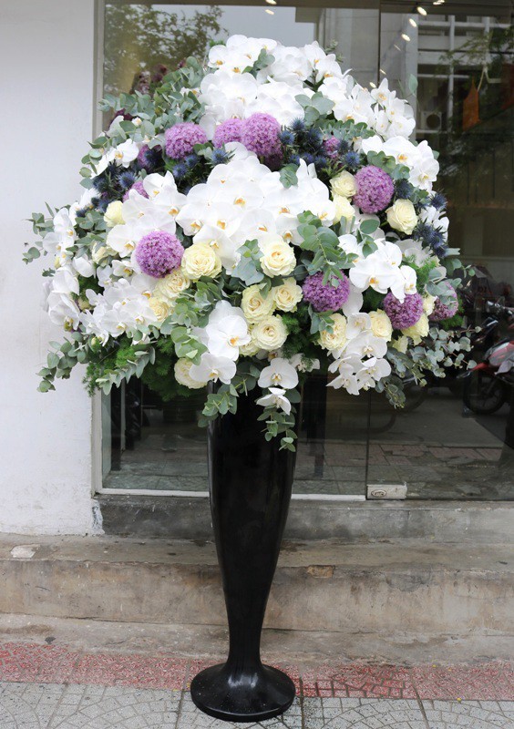 Bình hoa 70 triệu đồng này thuộc sở hữu của một đại gia ở quận 7