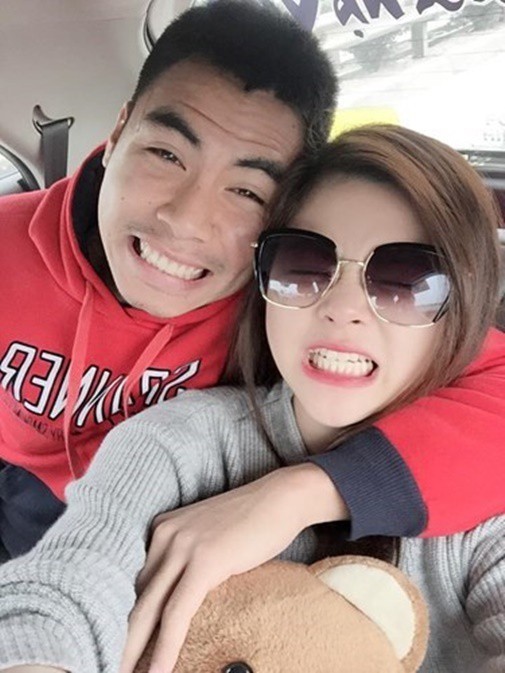 Bạn gái yêu Đức Huy bởi sự chín chắn, trưởng thành. Đặc biệt cô rất thích Đức Huy ở đức tính thật thà, sống thẳng, sống thật.
