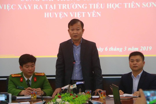 Thầy giáo đụng chạm chỗ nhạy cảm của nữ sinh bị chuyển trường, làm hành chính - Ảnh 1. Thầy giáo đụng chạm chỗ nhạy cảm của nữ sinh bị chuyển trường, làm hành chính - Ảnh 1.