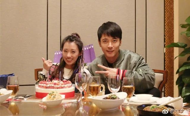 Mỹ nhân U50 - Hồng Hân phờ phạc, suy sụp vì scandal ngoại tình của chồng trẻ - 6 Mỹ nhân U50 - Hồng Hân phờ phạc, suy sụp vì scandal ngoại tình của chồng trẻ - 6