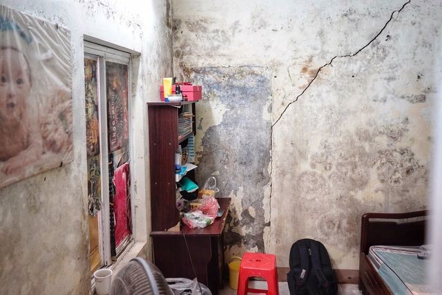 Lời kể đẫm nước mắt của con trai nữ lao công bị “xe điên” đâm tử vong ở Hà Nội - 4 Lời kể đẫm nước mắt của con trai nữ lao công bị “xe điên” đâm tử vong ở Hà Nội - 4