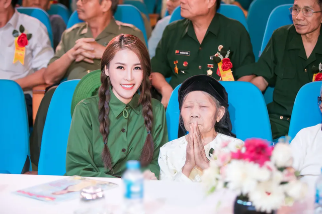 Cuộc sống Quế Vân ra sao sau loạt ồn ào bị đồn đại với Việt Anh? - 8 Cuộc sống Quế Vân ra sao sau loạt ồn ào bị đồn đại với Việt Anh? - 8
