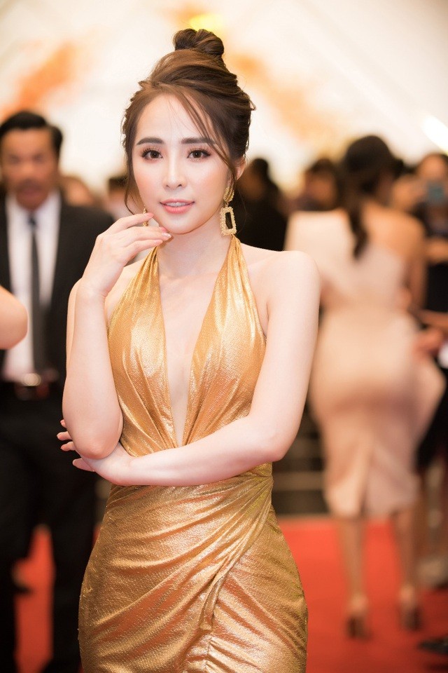Quỳnh Nga trải lòng chuyện ồn ào với Việt Anh và nụ hôn bạo liệt với Chí Nhân - 3 Quỳnh Nga trải lòng chuyện ồn ào với Việt Anh và nụ hôn bạo liệt với Chí Nhân - 3