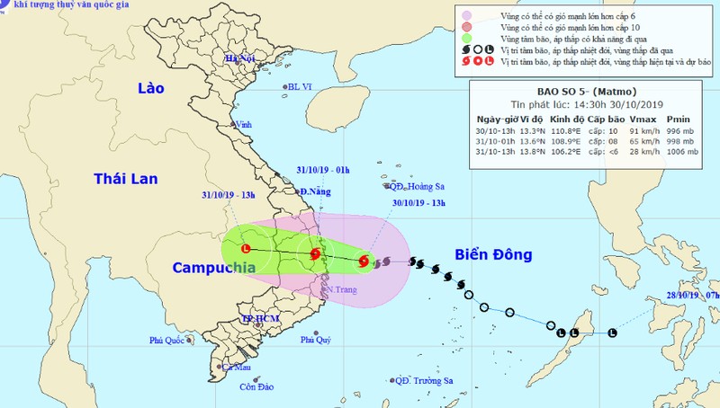 Vị trí tâm bão và đường đi của bão vào 14h hôm nay, 30/10.