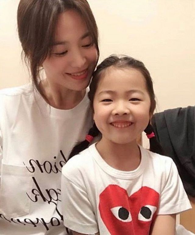 Song Hye Kyo vượt xa chồng cũ trong bảng xếp hạng nghệ sĩ được yêu thích - 3 Song Hye Kyo vượt xa chồng cũ trong bảng xếp hạng nghệ sĩ được yêu thích - 3