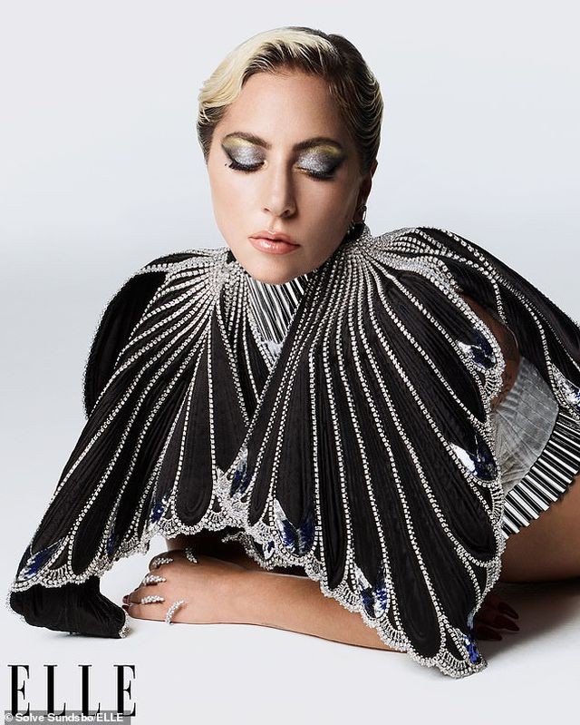 Lady Gaga thừa nhận dàn dựng màn diễn tình cảm với Bradley Cooper - 5 Lady Gaga thừa nhận dàn dựng màn diễn tình cảm với Bradley Cooper - 5