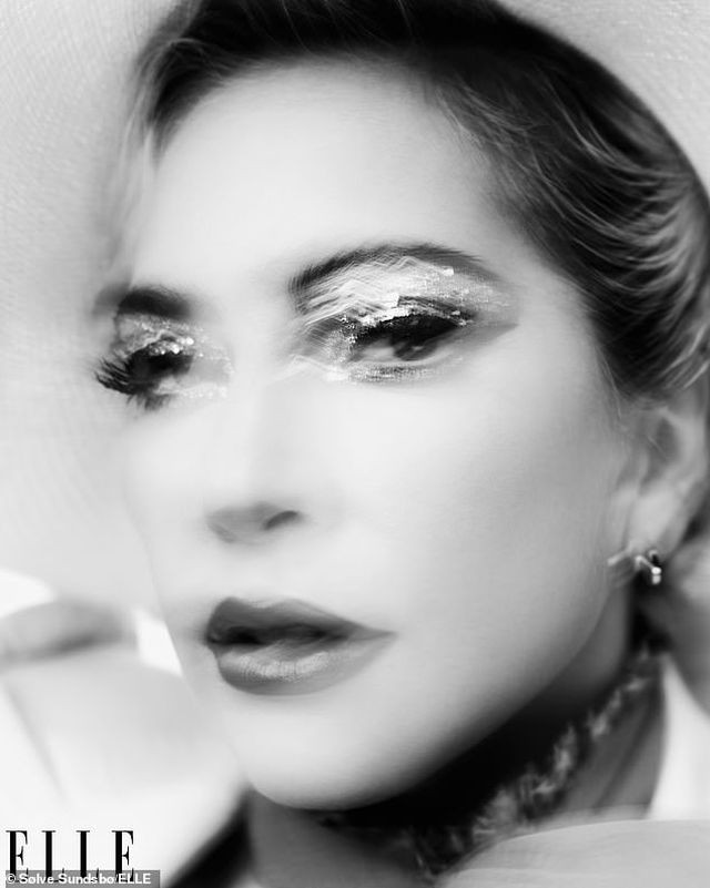 Lady Gaga thừa nhận dàn dựng màn diễn tình cảm với Bradley Cooper - 7 Lady Gaga thừa nhận dàn dựng màn diễn tình cảm với Bradley Cooper - 7