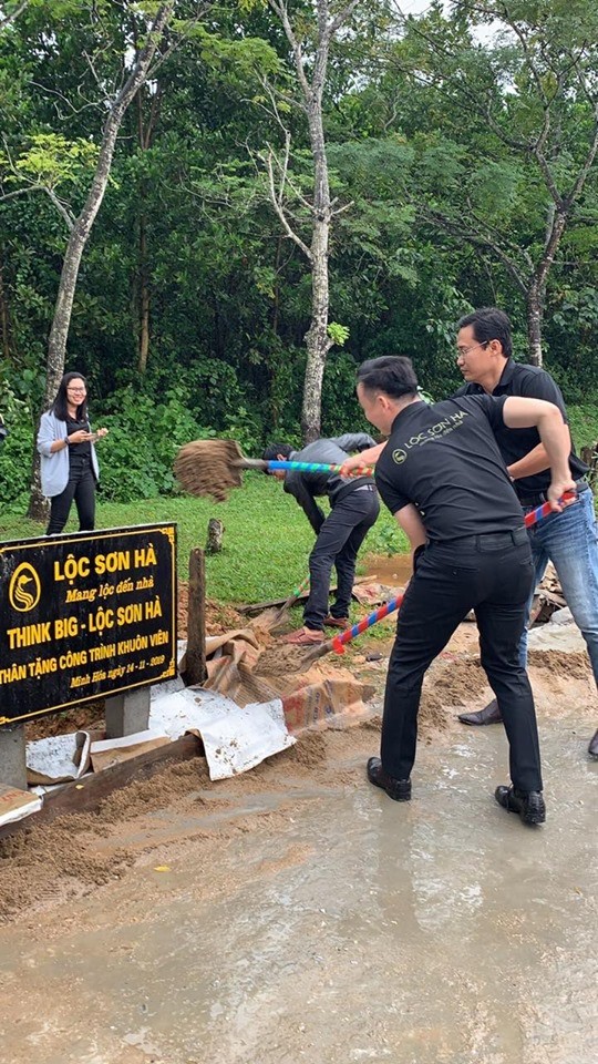 Tập đoàn Think Big Group, Lộc Sơn Hà Land và ACE tặng gần 1 tỷ đồng cho trẻ em nghèo tỉnh Quảng Bình - Ảnh 7