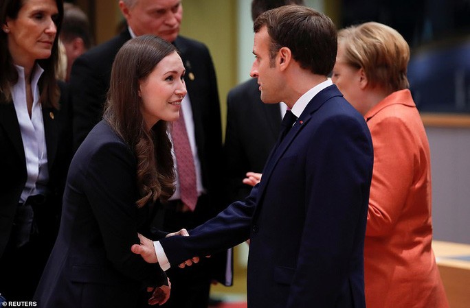 Ông Macron tươi cười cùng nữ thủ tướng trẻ nhất thế giới - Ảnh 5. Ông Macron tươi cười cùng nữ thủ tướng trẻ nhất thế giới - Ảnh 5.