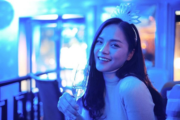 Nhan sắc đời thực của nữ diễn viên phim Về nhà đi con vừa bị đồn lộ clip nóng - Ảnh 7. Nhan sắc đời thực của nữ diễn viên phim Về nhà đi con vừa bị đồn lộ clip nóng - Ảnh 7.