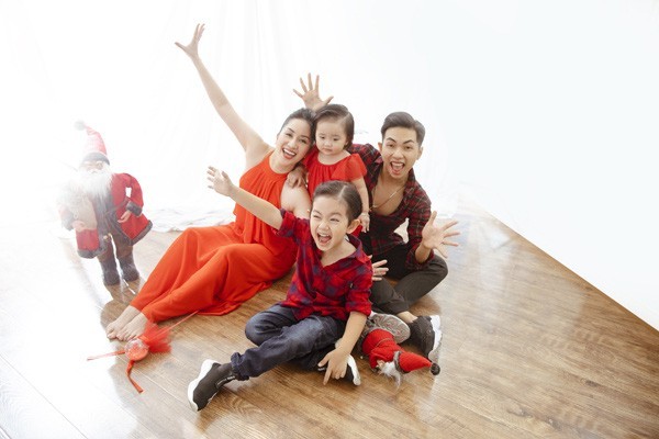 2 bé yêu nhà Khánh Thi - Phan Hiển khiến fan thích mê vì quá dễ thương - Ảnh 9. 2 bé yêu nhà Khánh Thi - Phan Hiển khiến fan thích mê vì quá dễ thương - Ảnh 9.
