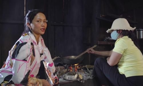 Một ngày của gia đình H'Hen Niê khi cách ly xã hội