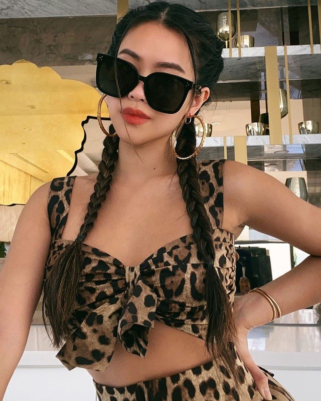 Đọ nhan sắc “ái nữ hàng hiệu” Tiên Nguyễn và hot girl Châu Bùi hậu cách ly - 8 Đọ nhan sắc “ái nữ hàng hiệu” Tiên Nguyễn và hot girl Châu Bùi hậu cách ly - 8