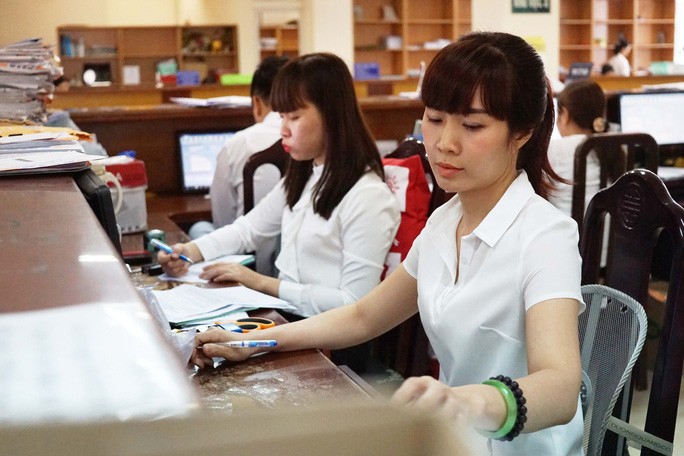 Mức lương, trợ cấp mới của hàng triệu công chức, viên chức từ ngày 1-7-2020 - Ảnh 1. Mức lương, trợ cấp mới của hàng triệu công chức, viên chức từ ngày 1-7-2020 - Ảnh 1.