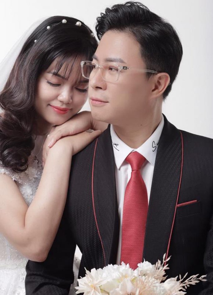 MC Lê Anh bí mật tổ chức đám cưới với trưởng khoa kém 10 tuổi - Ảnh 1. MC Lê Anh bí mật tổ chức đám cưới với trưởng khoa kém 10 tuổi - Ảnh 1.