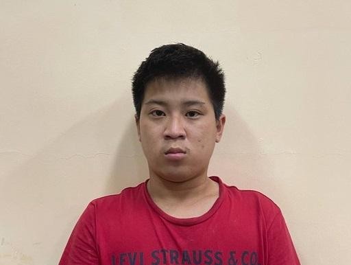 Đối tượng Nguyễn Minh Phụng tại cơ quan điều tra.