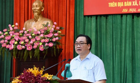 Bí thư Thành ủy Hoàng Trung Hải phát biểu tại hội nghị.