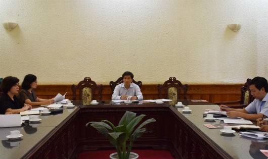 Thứ trưởng Nguyễn Khánh Ngọc chủ trì cuộc họp.